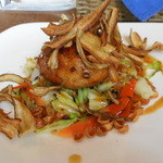 ハンバーグごぼうチップ添え