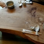 大和 - 個室のテーブル