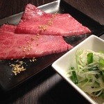 Sumibiyakiniku Ushidoshi - 【ハーフプレミアムロース】(590円)