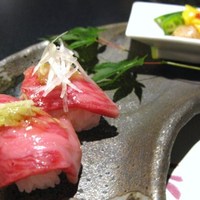 個室 和牛焼肉 吟 難波店 - 尾崎牛炙り鮨