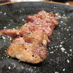 鳥茂 - 舌元、黒胡椒で1