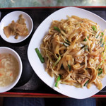 郷味屋　刀削麺 - 刀削麺焼きそば(炒刀削面) 850円