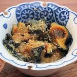 DOZi - 隠岐の郷土料理「べこ」ウミウシの料理で山椒味噌で食される事が多いがこちらでは酢醤油とごまで頂くようになっている。