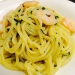 Spaghetti with green perilla and shrimp
