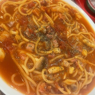 太陽のトマト麺_0