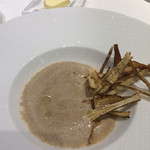 オーグードゥジュール メルヴェイユ 博多 - 糸島産キクイモのポタージュ　ごぼうのフリット