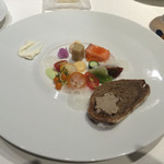 オーグードゥジュール メルヴェイユ 博多 - ガスパチョのエキューム　イワシのアイスクリーム添え