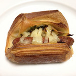 ゴントラン シェリエ - シソとウインナーのデニッシュ（200円）