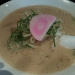 極上とんこつ・つけ麺 ガチトンラーメン - 醤油豚骨ラーメン