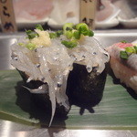 魚がし日本一 立喰寿司 - 生しらす