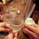 Sakana Daitomi - この日はお酒を飲まない金庫屋さんも日本酒で乾杯！