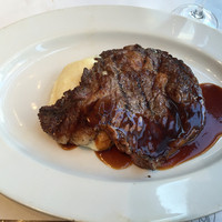 37 Steakhouse & Bar - 