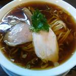 らぁ麺 紫陽花 - 醤油ラーメン 730円