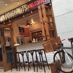 グッド タウン ドーナツ - 店舗入り口