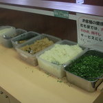 たも屋 - 2010.5.7(金)13時撮影　わかめと天かすが美味しいし嬉しい！