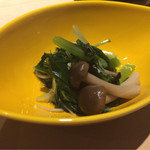 銀座うち山 - 【青菜ときのこのおひたし】見た目通りの上品なお味。