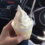 ミルミル - プリンソフト‼️
                                最近メニューに加わったのを知ったので
                                早速行ってみました❗️カップパフェの種類も
                                あって気になったので 今度はパフェを食べてみたいです✨