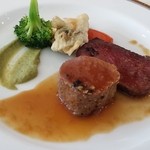 Resutoran Konto Do Fe - 和牛ロースト十勝野レッドフィレ肉のロースト西洋ワサビのソース