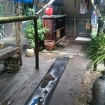 ひろちゃんラーメン - お店の入り口。靴を脱いであがります。