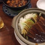 楽蜀坊 - 牛バラ肉の土鍋ごはん。