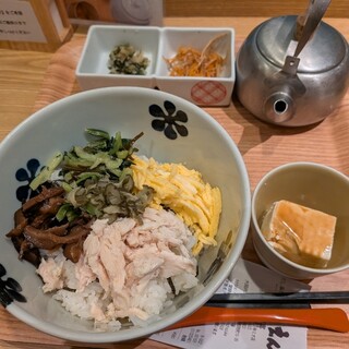 だし茶漬け+肉うどん えん_0