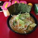 ラーメン 杉田家 - 並ラーメン＋野菜