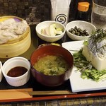 鎌倉和食ダイニング ヴァカンス - 特別ランチ、通常は冷奴ではなくてご飯です^^