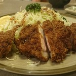 味のとんかつ 丸一 - ロースカツ定食(1600円)
      