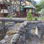 ガーデンレイルウェイ・カフェ - トンネルから見た店舗