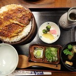 たてまつ - 「うなぎまぶし・ご飯大盛り」+325円、ご飯の間にも鰻が入っています。　  2015年5月10日