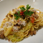 YAICHIRO - サルシッチャと春キャベツのオイルソース（細パスタ）