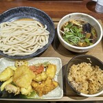 武蔵野うどん小麦晴れ - 料理写真:なすと豚肉のつけ汁（セット）