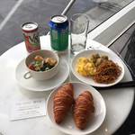 The Wing Business Class Lounge - 