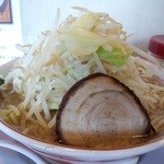 のろし - ラーメン肉一枚野菜増し