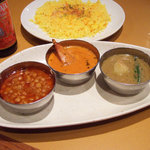 デリー - お好み3種カレー(1470円)　チャナマサラ、バターチキン、ベジタブルカレー