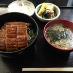 魚久 - うな丼1300円