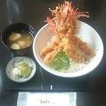 Saigetsu - よくばりエビ天丼   1000円