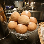 オステリア ブッコ - 自家製白パン