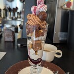 浅煎りコーヒーと自然派ワイン Typica
