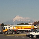 日本平パーキングエリア(上り線)フードコート - 料理写真:当エリアから見える富士山