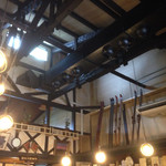 ロニアン - 山小屋風の店内