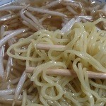 Kisen - 味噌ラーメン？￥550の麺アップ（麺かため）