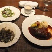 北新地 福多亭 The Ukai - 偶然出来た分け分けしての幻のメニュー！「ハンバーグカレーライスセット」の出来上がり。よく味わいました。（感謝の味）