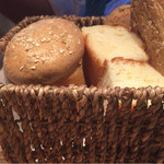 UOKIN PICCOLO - パン山盛り