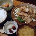 一言亭 - ぶた肉しょうが焼　800円