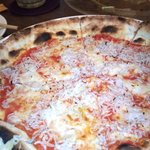 PIZZERIA&DINING PICO 江ノ島店 - 名物なのか、人気のあったしらすピザ