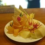 ポットスチル - カッティングフルーツ・・全国バーテンダー技能競技大会仕様・・たしか大会の前々日に作ってもらったモノ。