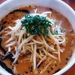 SHIGE - ピリ辛ラーメン 780円