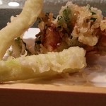 天金 - 天ぷら定食　第２段。　茄子、きす、かき揚げ　2015.6
