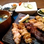 炭焼鮮家　たま鳥 - 昼から焼き鳥の定食です。ビールもありますよ笑（別売）